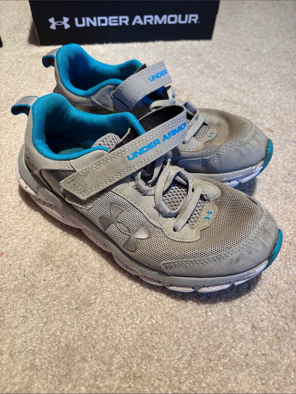 Under Armour Kids Gray Sneakers with Teal Lining